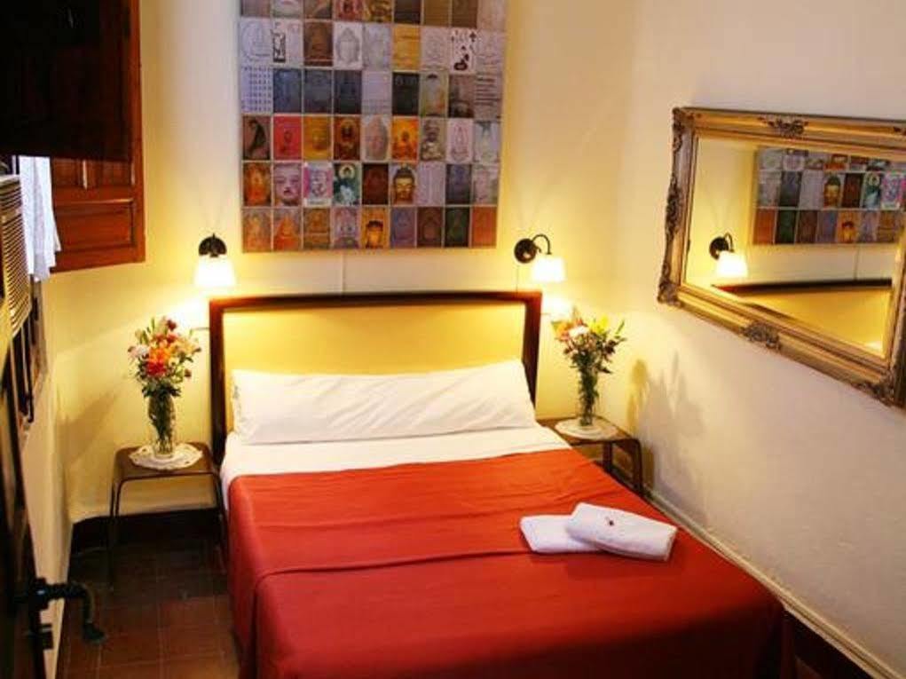 Nuevo Suizo Bed and Breakfast Siviglia Esterno foto