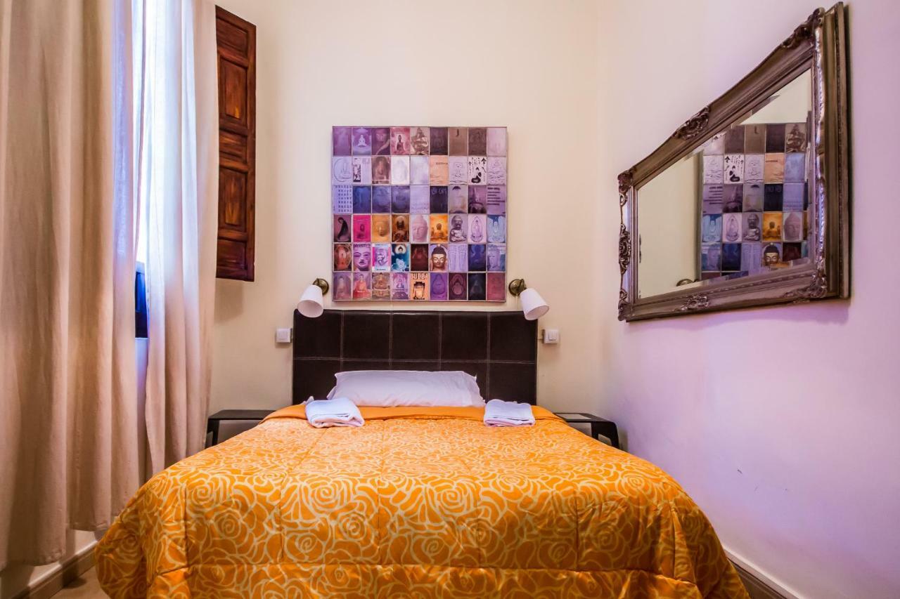 Nuevo Suizo Bed and Breakfast Siviglia Esterno foto